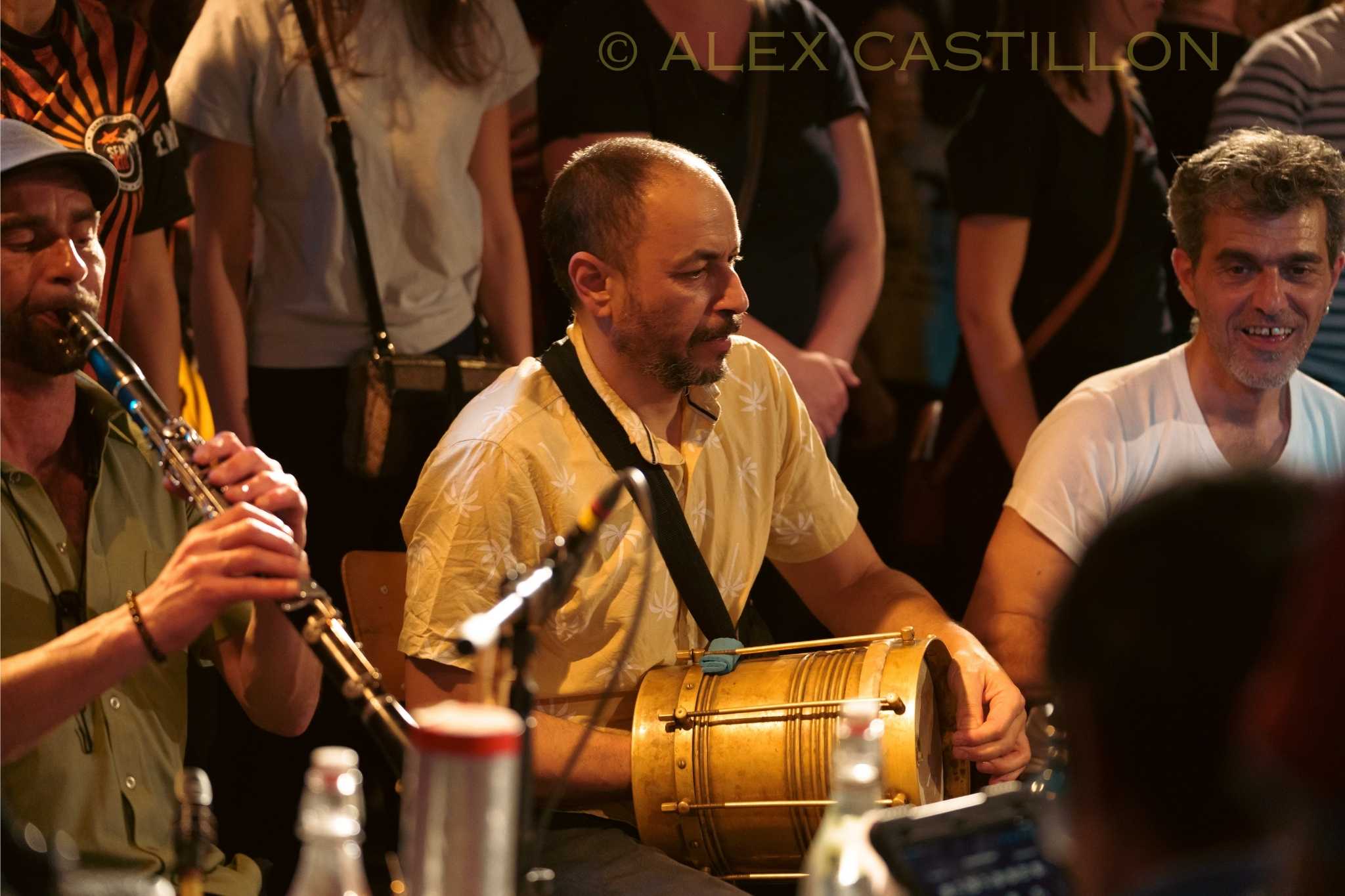 Roda de la Guill - Samba sous le zinc au Toi Toi Groupe de musique brésilienne, samba, roda de samba, Lyon, Rhône Alpes, Auvergne, percussions brésiliennes