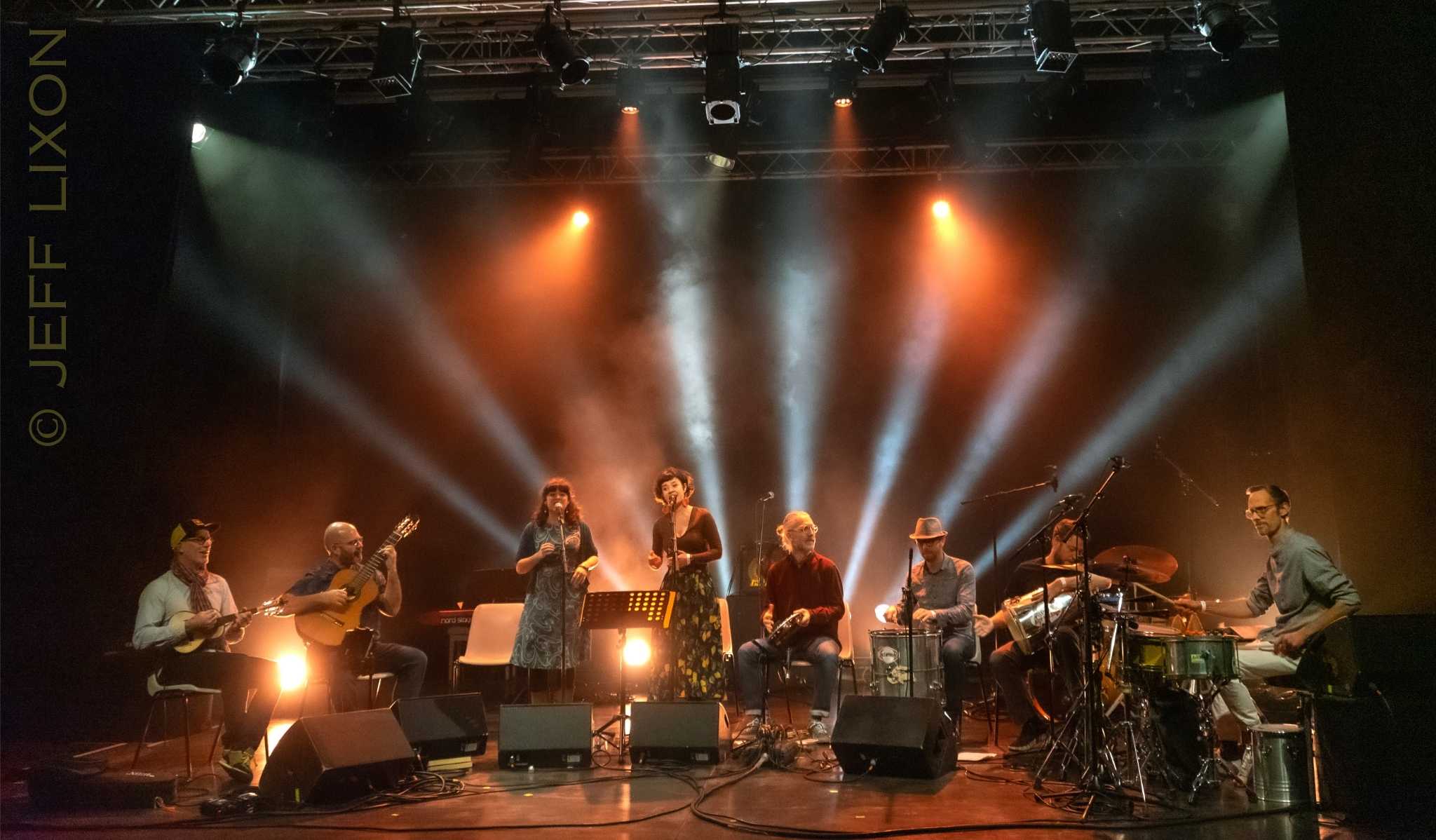 Roda de la Guill - Totem Rilleux la Pape Groupe de musique brésilienne, samba, roda de samba, Lyon, Rhône Alpes, Auvergne, percussions brésiliennes